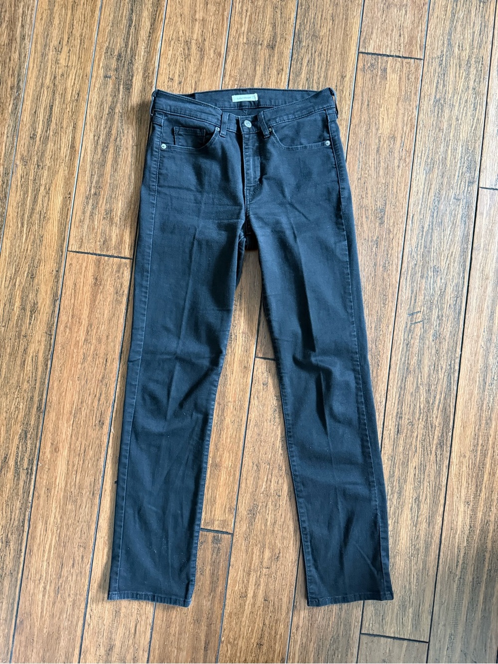 Levi Jeans Women Black & Silver Tab Black Classic Straight Leg Jeans Preppy Goth